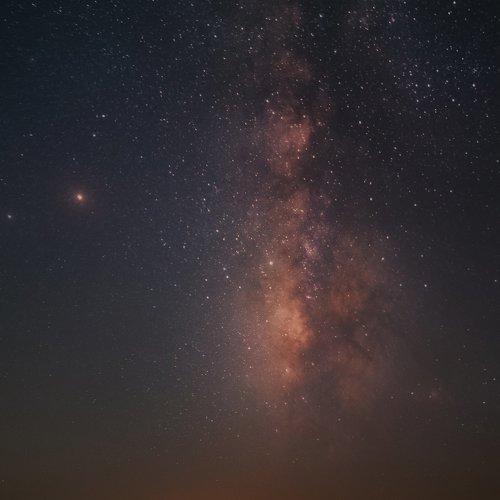 cracks towards core.