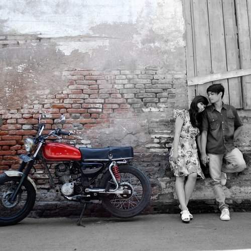 the colour between us