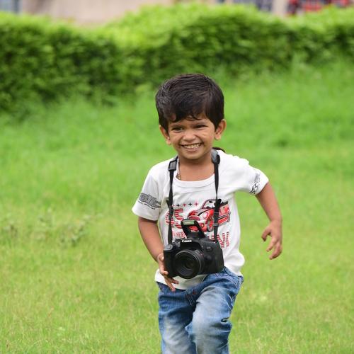 the younger photographer
