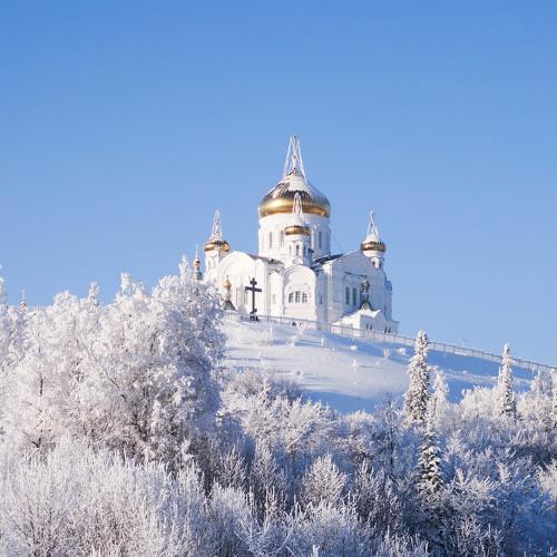 Пермский край. Белогорский монастырь в крещенские морозы.