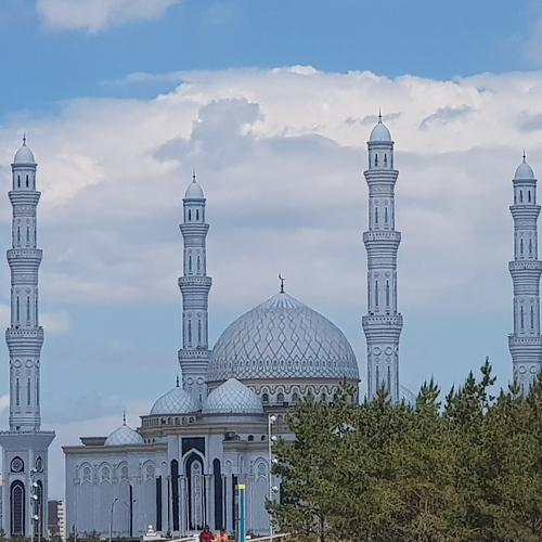 Мечеть "Хазрет Султан" в Астане