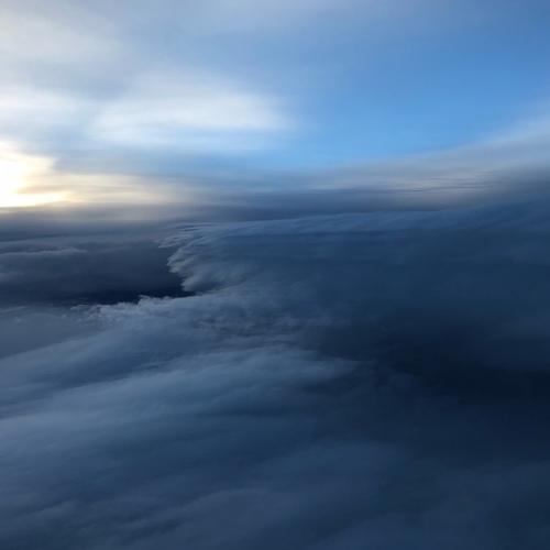 Лавина в облаках (Cloud avalanche)