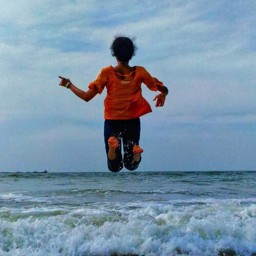 She can fly