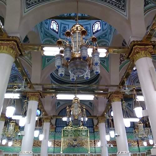 Interior Masjid Nabawi Madinah