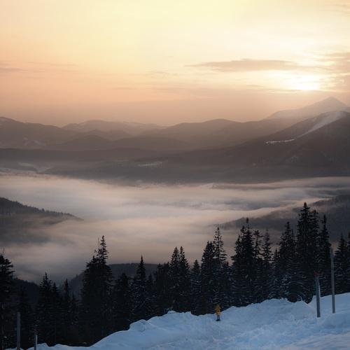 The fog on the mountains walley