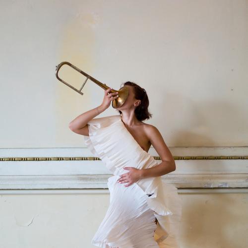 Забываясь В Вышине В Музыке Своей