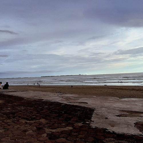Wait sunset @pantai pasir putih bengkulu.