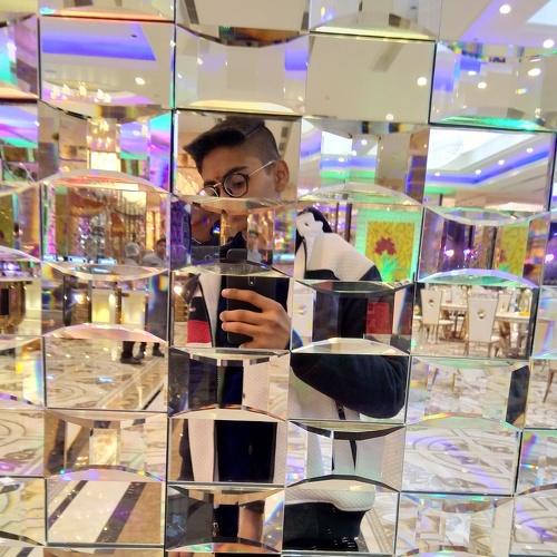I am a mirror