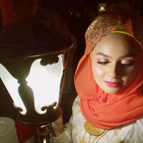 Malaysian Girl - Malay Dancer