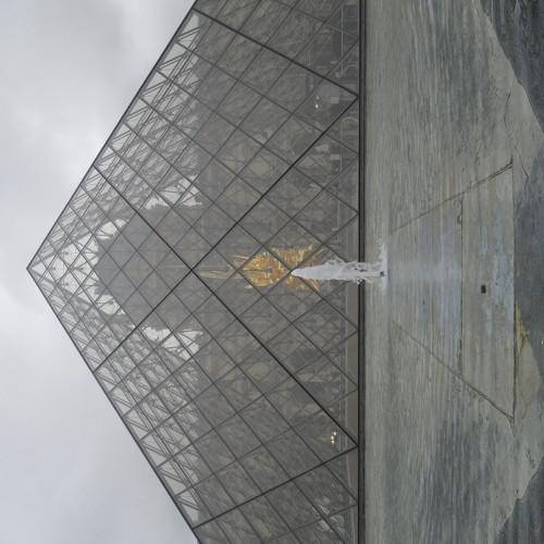 Pyramides