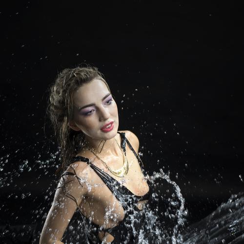 Брызги воды (Water spray)
