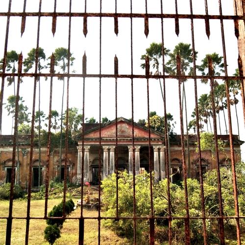 Royal Guest House.