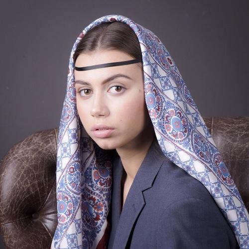 Мона