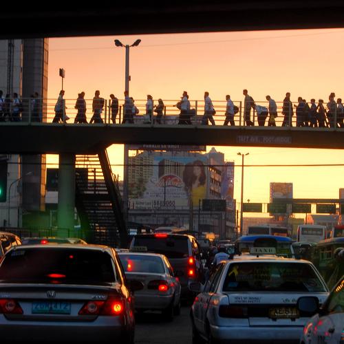 Busy life on the street of Manila metropolis