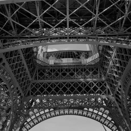 EIFFEL TOWER
