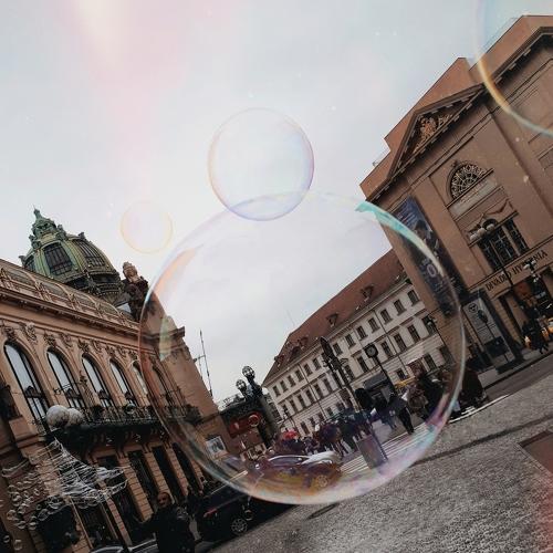 Through the prism of a soap bubble