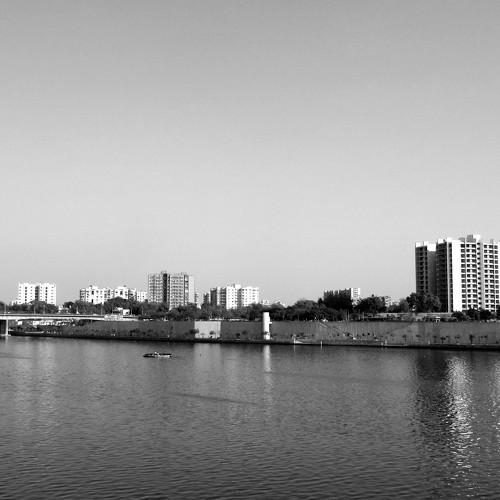 City on the bank of River