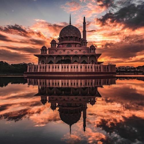 The perfect reflection