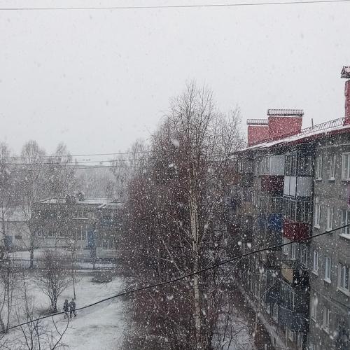 Апрельский снег