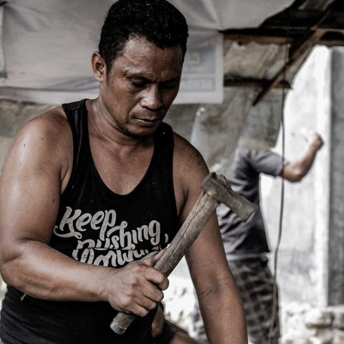 traditional iron craftsmen sharp weapons