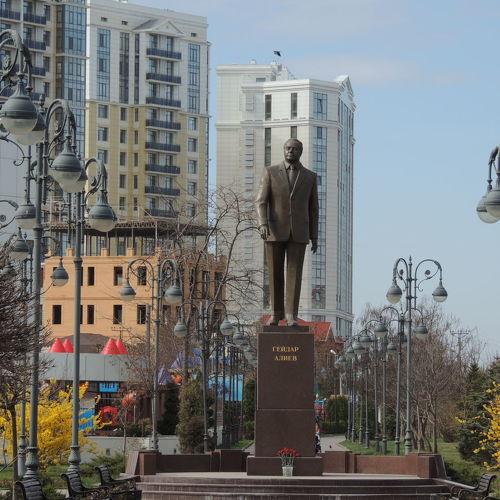 Алея Алиева