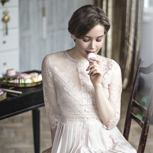Girl with macaroons