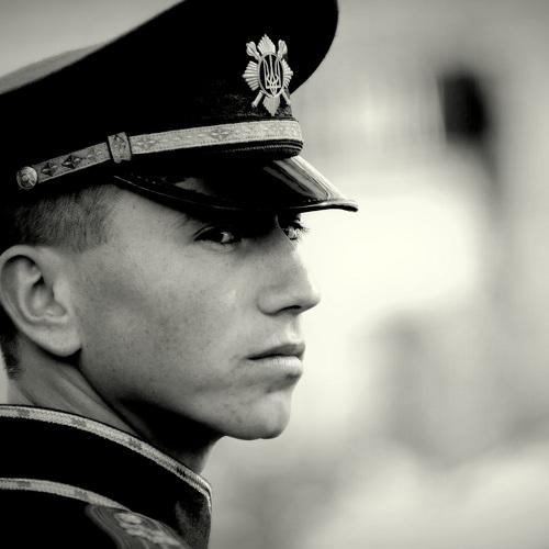 Солдат в парадной форме