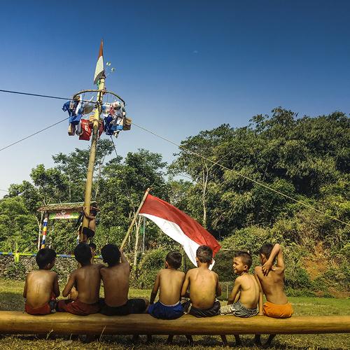 Panjat Pinang