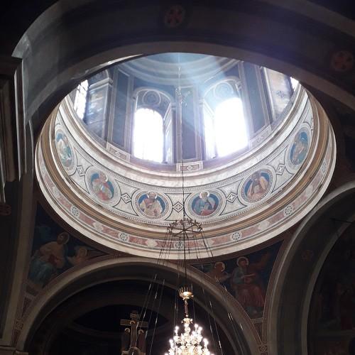 В церкви
