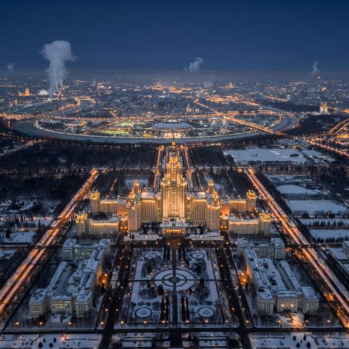 Ночные огни МГУ