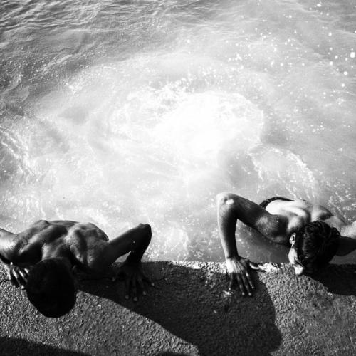 swimming on hot weather