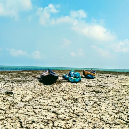 Friendship between sea and sky. Thirsty shore alone