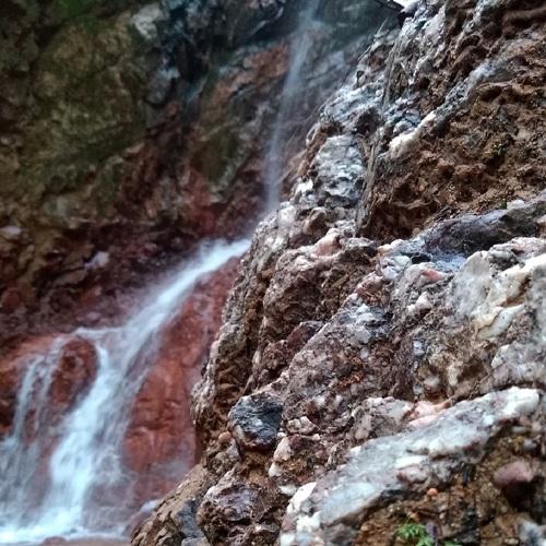 Камни и водопады