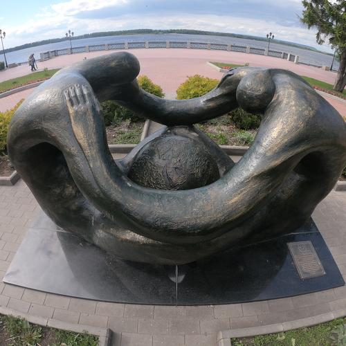 Вокруг земли