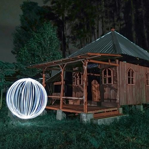 The ball Lightpainting in the dark night