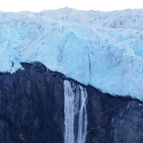 Ледяной водопад Ice waterfall