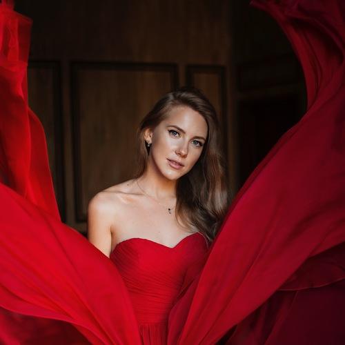 Lady in red
