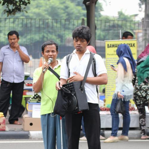 Blindman street permormer