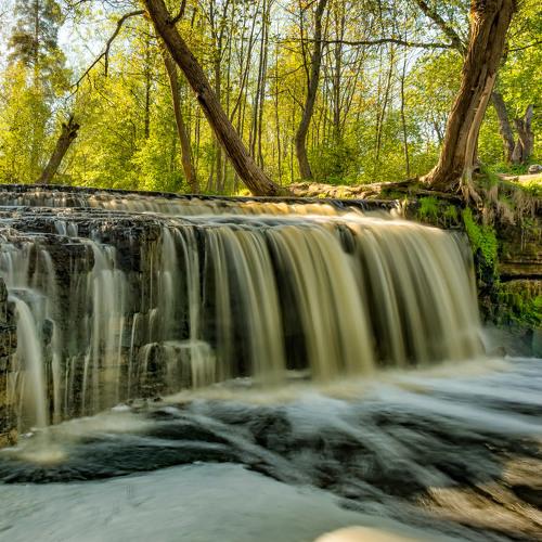 Водопад на реке Саблинка.