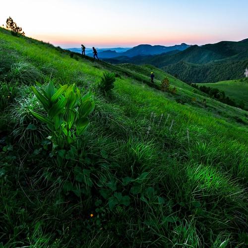 На рассвете в гору