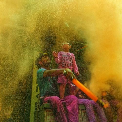 Colour of Bond and Joy