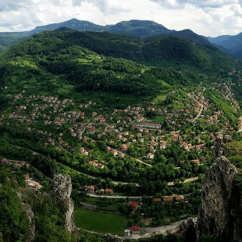 The Lakatnik Cliffs