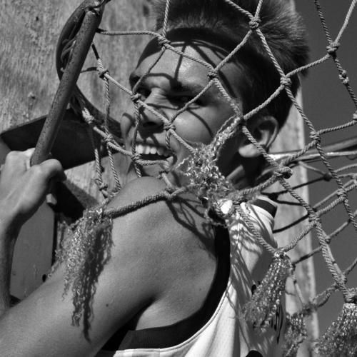 caged in game
