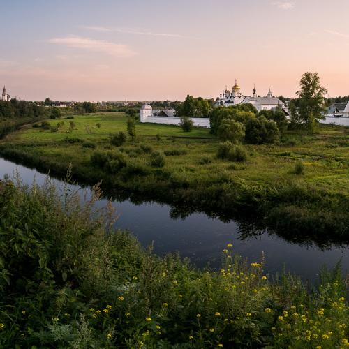Panoramic shot of Suzdal over Kamenka river