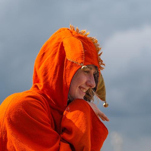 Шут довольный