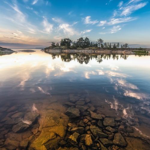 Там, где земля встречается с небом...