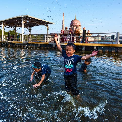 Splash!