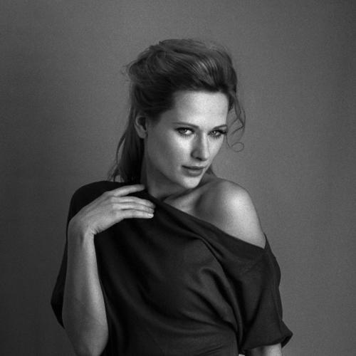 Woman with open shoulder