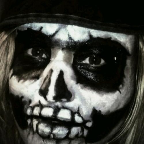 Dead to the portrait