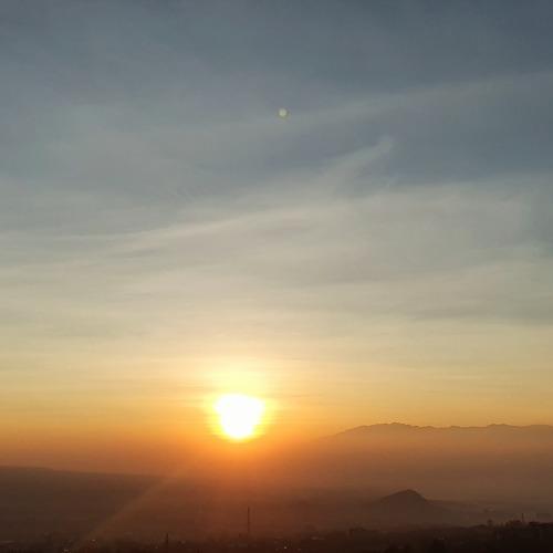 Sunrise hold by Cloud